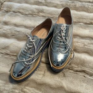 Aldo Silver Metallic Wingtip Lace-Up Oxfords
